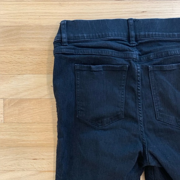 Women’s Spanx Black Ankle Skinny Jeans Business Casual Slimming Size Medium 8 - Picture 10 of 13